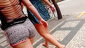 Duas gatinhas gostosas
