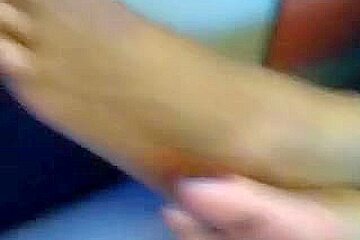 Ebon feet in Dutch educate