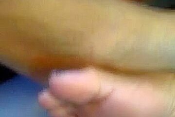 Ebon feet in Dutch educate
