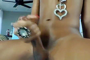 Ebony tranny TS in solo time jerking her big dick