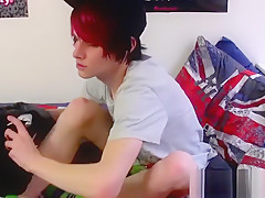 Emo dude Damien Winters plays solo session with his hard coc