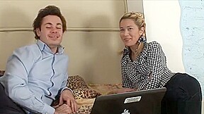 Enjoyable Young Thing Delighting Chap With Hungry Blowjob