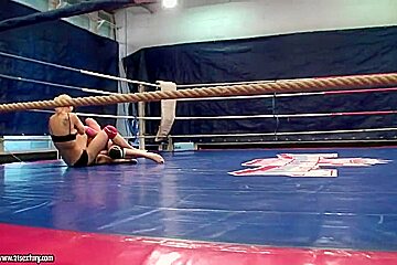 Erotic fight club demonstrates the hot couple: Angel Rivas, Niky Gold