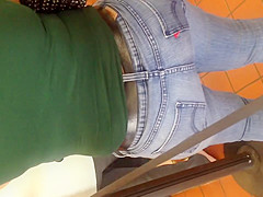 Fat booty Mexican Milf in blue jeans