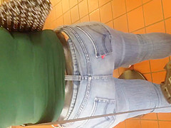 Fat booty Mexican Milf in blue jeans