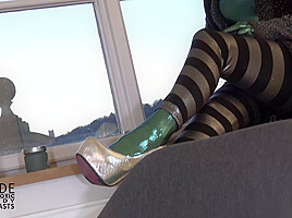 Flexible In Shiny Catsuit - Watch4Fetish
