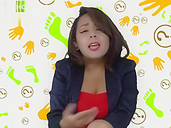 Footjob - Gina y su rinconcito