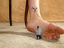 Giantess 01