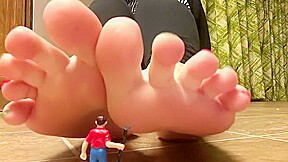 Giantess smelly feet
