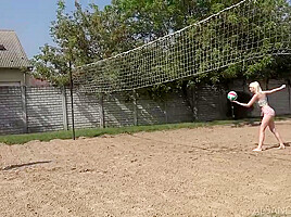Gina Gerson And Miss Melissa In And Are Using A Double Ended