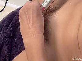 Gina Louise takes a sexy bath and relaxes - WeAreHairy