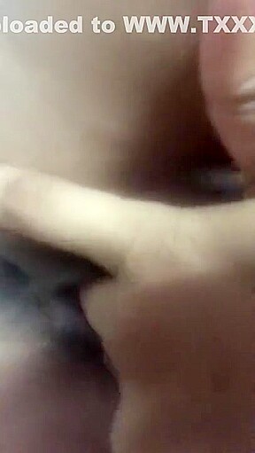 Girl rubbing her pussy