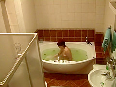 Girl's masturbation spied in a jacuzzi