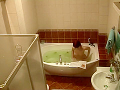 Girl's masturbation spied in a jacuzzi