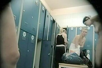 Girls in the dressing room uncover nudity on the