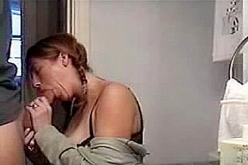 Giving my hot amateur girl a facial