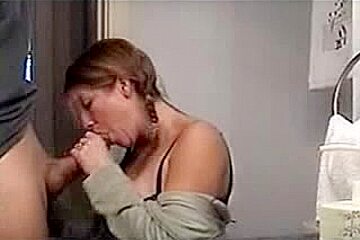Giving my hot amateur girl a facial