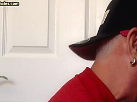 Gloryhole DILF sucking cock at home in homemade closeup