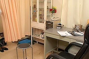 Hard fingering of asian cunt in kinky medical porn video
