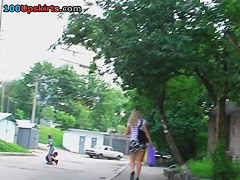 Hawt blond's upskirt