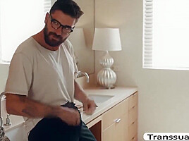 Horny Tranny Stepmother Gets Her Ass Fucked By