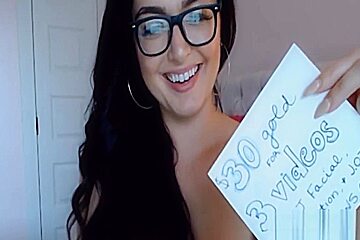 Hot Chick With Big Tits Finger Fucks Her Pussy