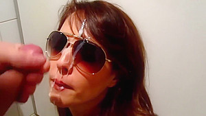 Hot Chick With Sunglasses Gives Public BJ With Huge Facial