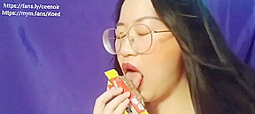 Hot Girl Lick Ice Cream