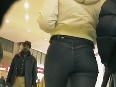 Hot ass in jeans on candid street video