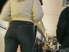 Hot ass in jeans on candid street video