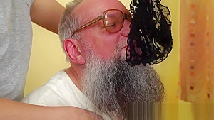 Hot teen 18+ blows grandpa