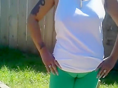 Humongous cameltoe on a mature lady