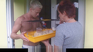Hunly neighbour fucks her shaved old pussy