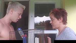 Hunly neighbour fucks her shaved old pussy