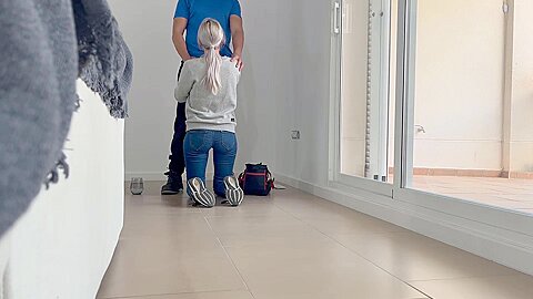 I Call The Young Electrician To Eat Her And Fuck Him By Surprise Without Him Knowing