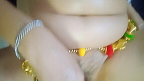 Indian Lady In Fingering Her Tiny Pussy With Sex Toy,lick Pussy