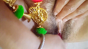 Indian Lady In Fingering Her Tiny Pussy With Sex Toy,lick Pussy