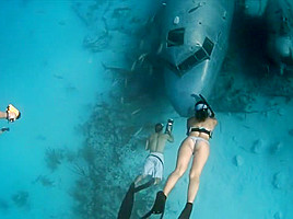 Into the Blue (2005) Jessica Alba