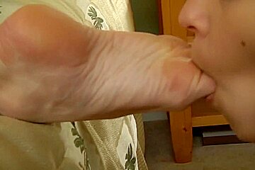 Iwantfeet - The Long Layover