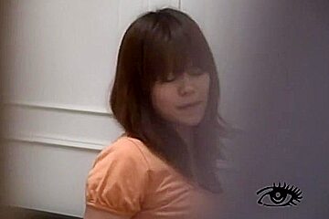 Japanese cunt rubbed in a sexy manner and caught on spy tape