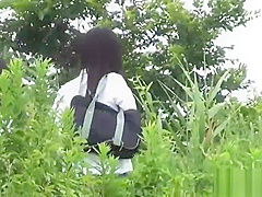 Japanese teenage skanks pissing