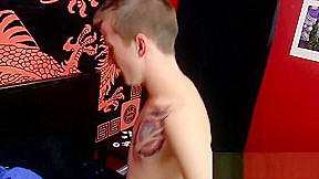 Jasper Robinson makes Skyler Evans cum on his smooth chest