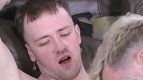 Jaymie Gives Isaac His Stiff One - Jaymie Young & Isaac Sandro