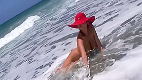 Jenny McClain on Wild Beach set