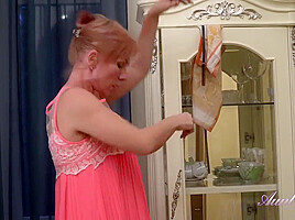 Kate Finishes Light Housework With A Furiou - Judys