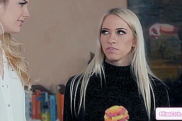 Kenna James And Khloe Kapri In Blonde Lesbian Cleaners Facesit And Rim