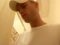 Kyle gets a threesome in the toilets