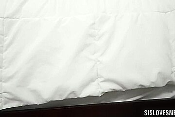Kyler Quinn - Stepsibling Share The Bed
