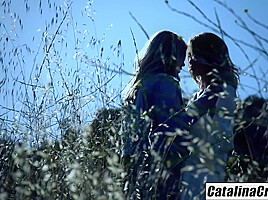 LICENSED TO LICK - Blake Eden In Nature For Lesbian Love Scarlet Red