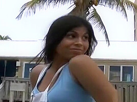 Lalin Girl Babe Gives Massage And A Sizzling Blowjob